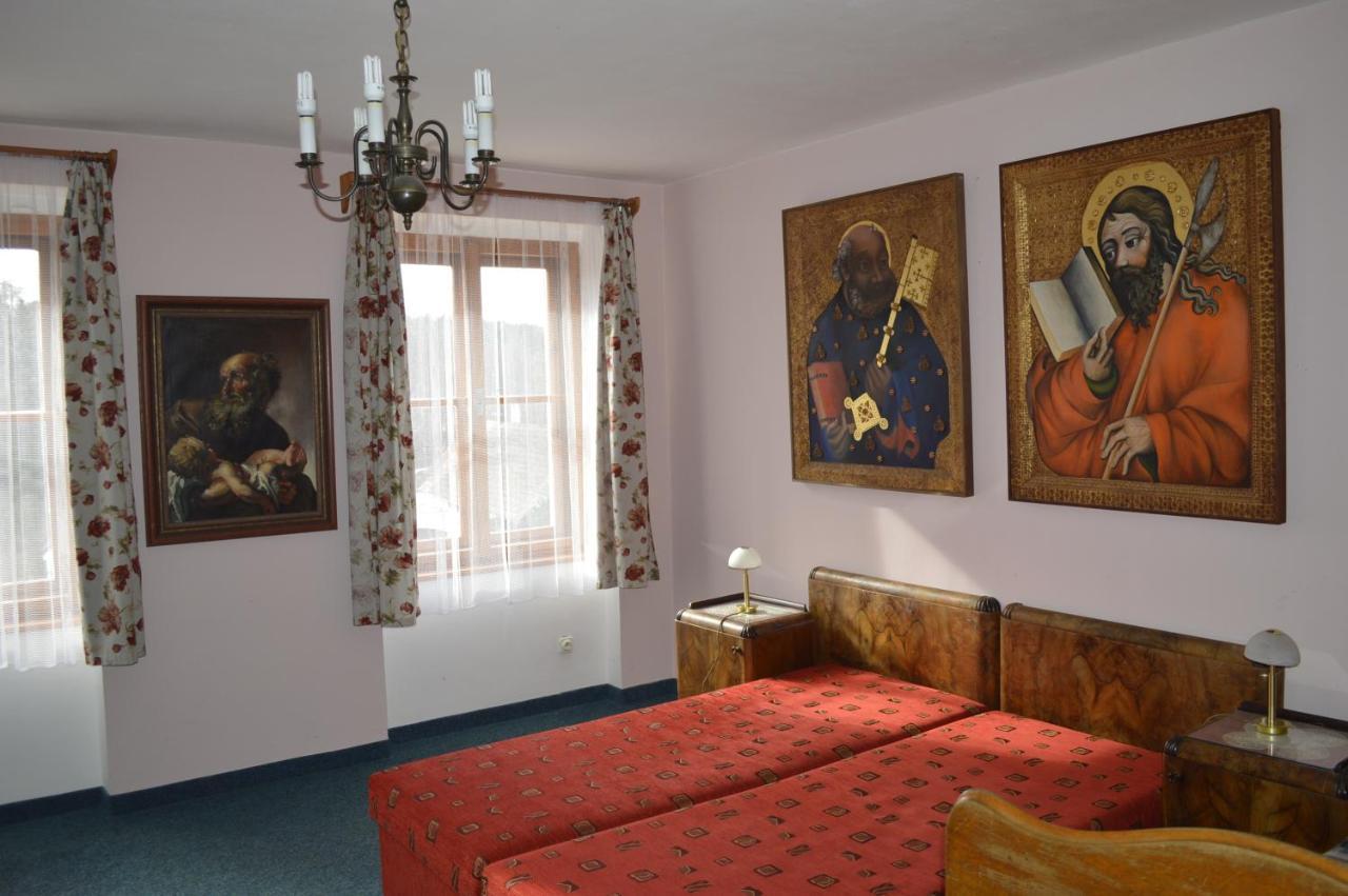 Penzion Medvedi Paseka Nová Bystřice المظهر الخارجي الصورة